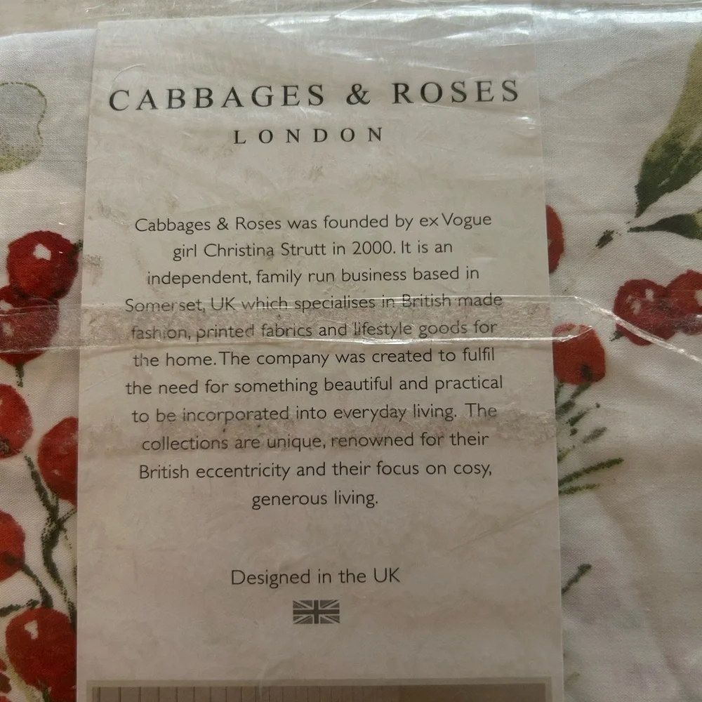 Cabbages & Roses King Size 3 pc. Duvet Set. Christmas Foliage- Fir Ruby. NWT